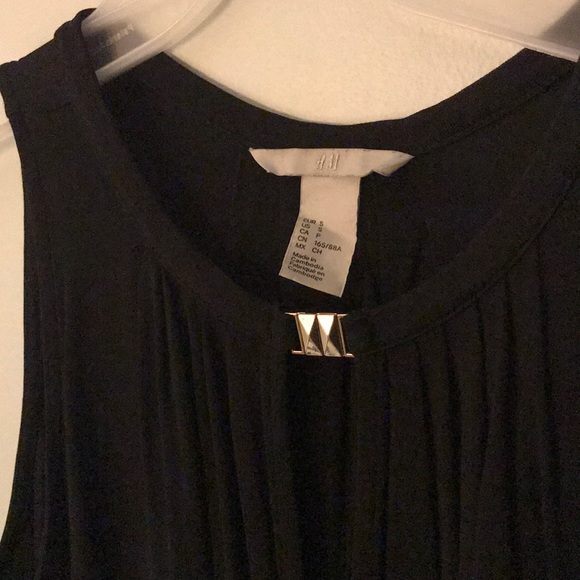 Black Sleeveless Blouse With Front Key Hole - Picture 2 of 6